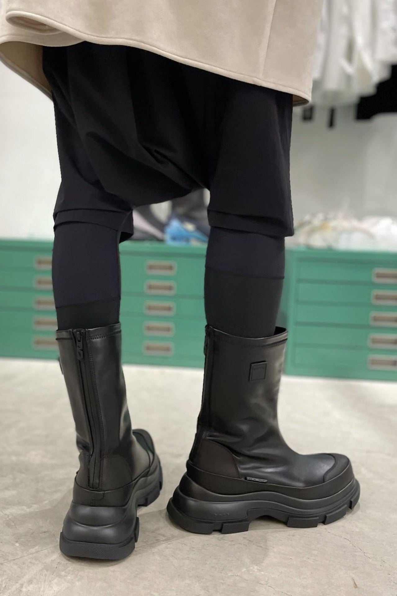 Gao Eva High Chelsea Boot - Black/black in Black - The Shelter